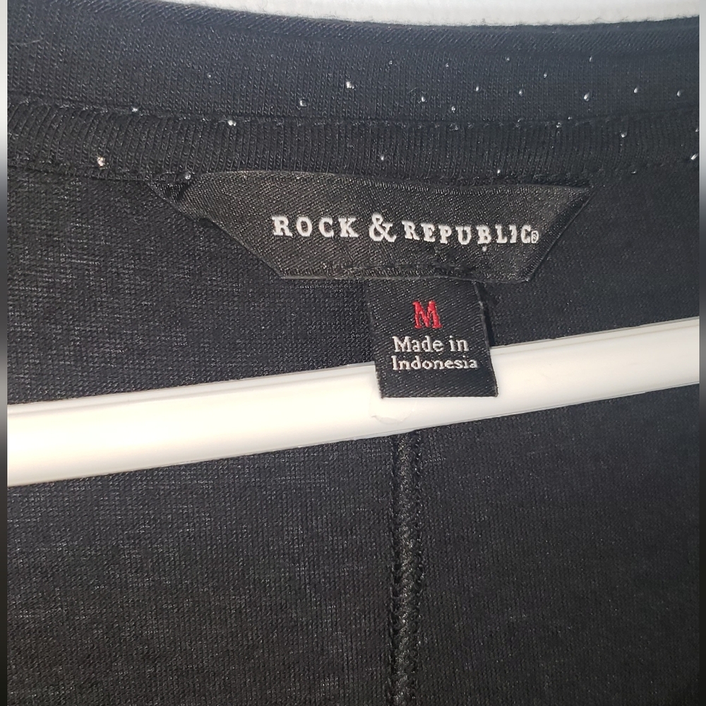 Rock & Republic | black tee shirt - Picture 2 of 6